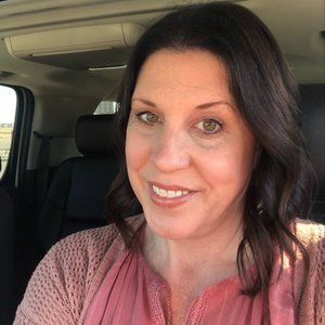 Meet your Posher, Stacy